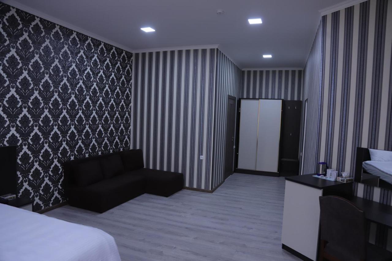 Lime Hotel & Restaurant Complex Gyumri Exterior photo A room at the hotel